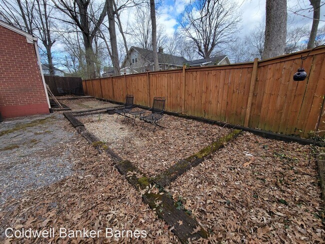 Photo - 2 br, 1 bath House - 132A 37th Ave. N