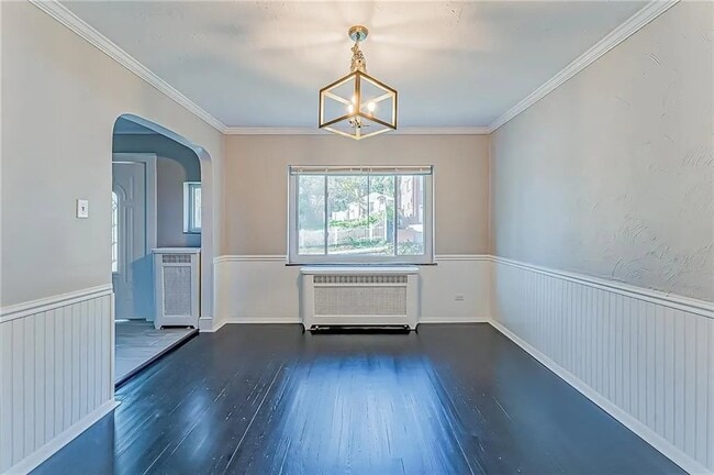 Photo - 930 Davis Ave