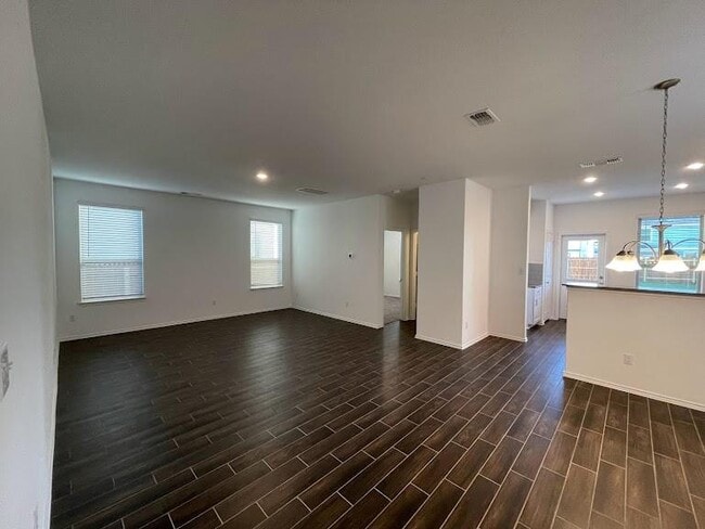 Photo - 640 Pickrell Lp