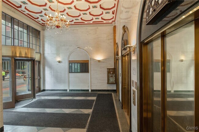 Photo - 108 W Jefferson St