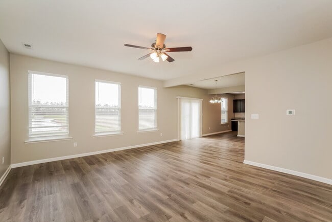 Photo - 1119 Barberry Dr