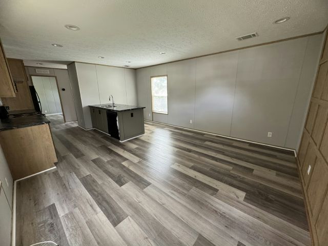 Photo - 1749 Jolly Ave