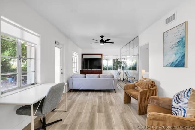 320 Inlet Way Unit 1