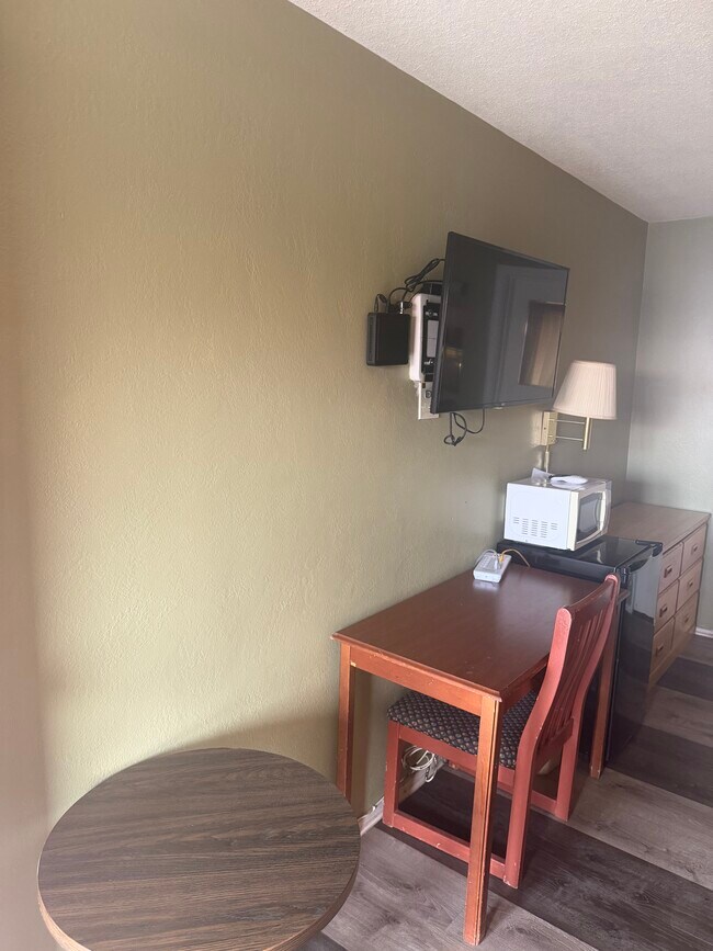 508 S White Sands Blvd