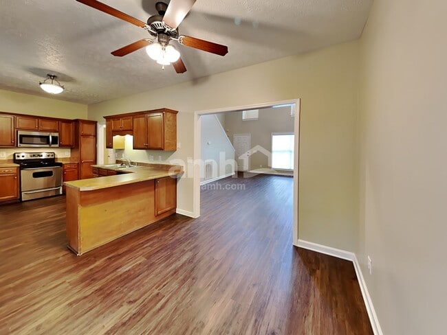 Photo - 2495 Oak Hill Dr