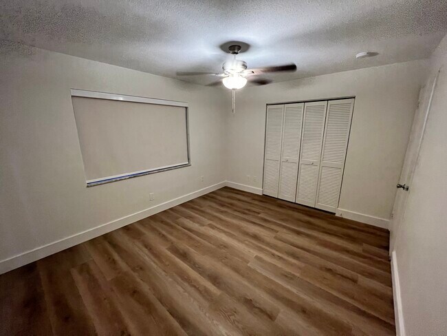 Photo - 5137 Dartmouth Ave N