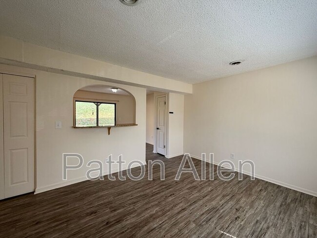 Photo - 21 Dawnwood Cir