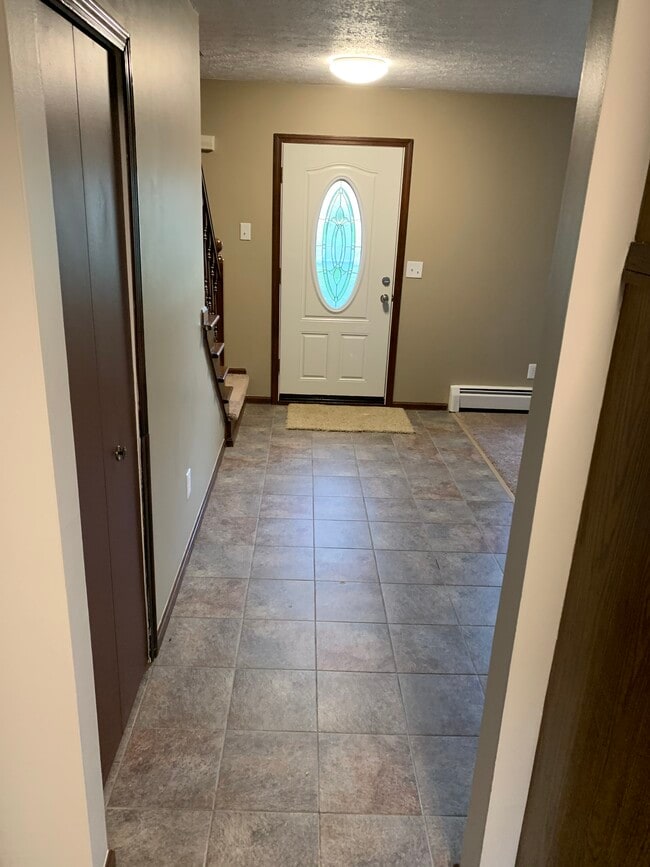 Building Photo - 12208 Shiloh Dr Rental