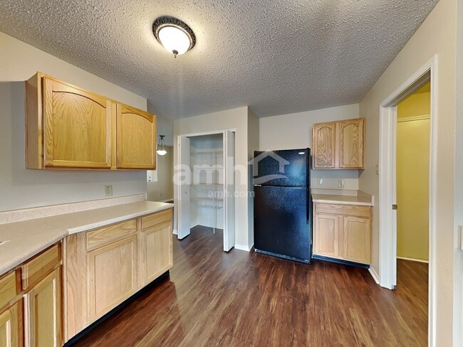 Photo - 1221 Redwood Dr