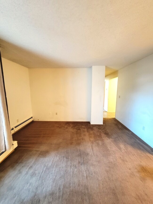 Photo - 104 10 St