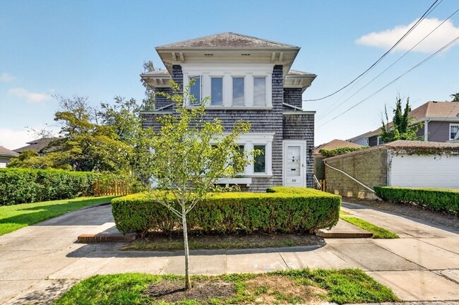 Photo - 370 Maple St Unidad 1