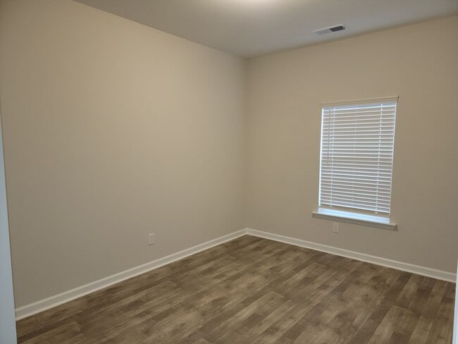 324 Young Town Cir
