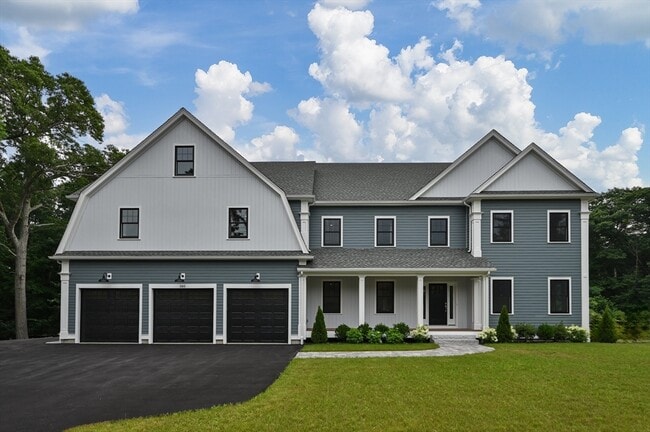 Photo - 585 Lowell St