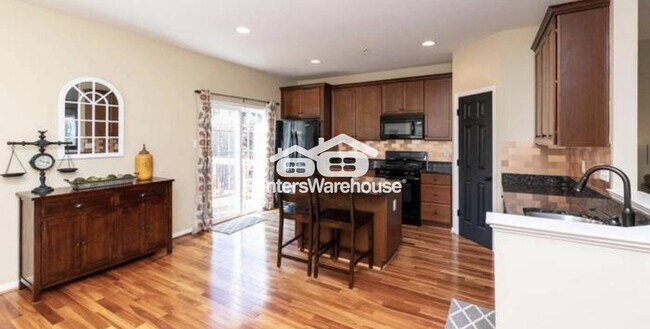 Photo - 1910 Reading Ct