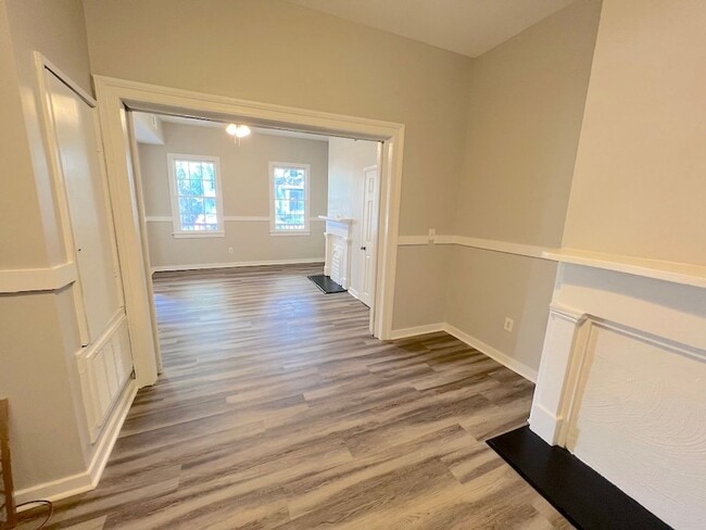Photo - 3 BED | 2 BATH | VICTORIAN DISTRICT | PRIVATE BACK PATIO