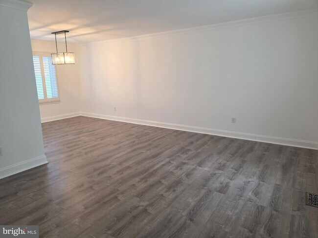 Photo - 251 Fir Tree Ct