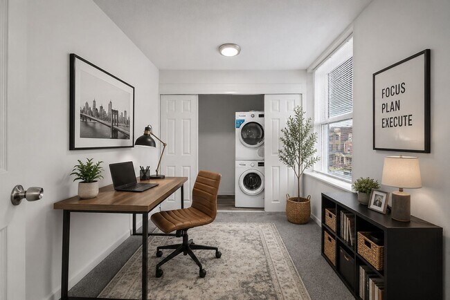 Photo - 612 N St Clair St Unit 2