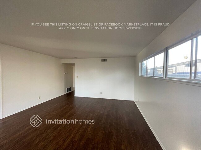 Photo - 7000 Carriage Dr