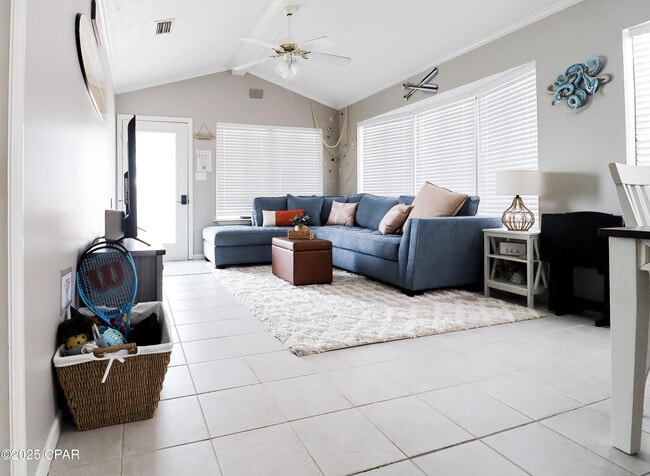 Photo - 610 Sea Breeze Dr