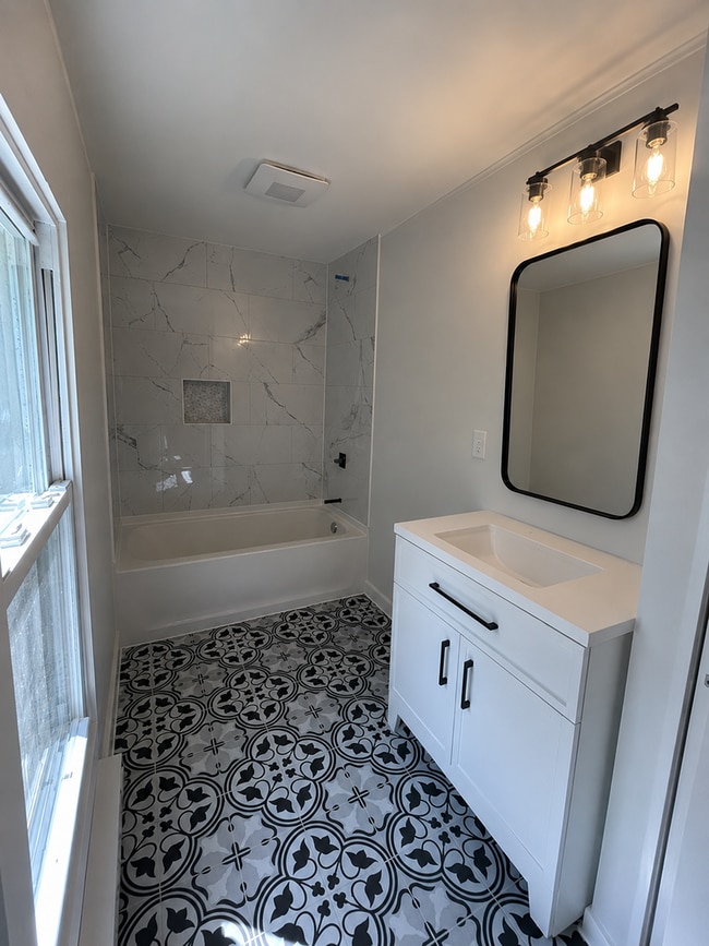 Photo - 77 Dunne Ave