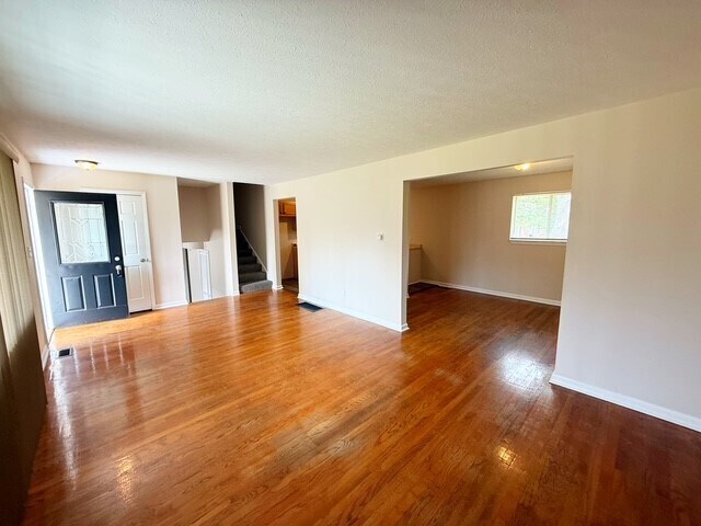 Photo - 5640 E 18th St