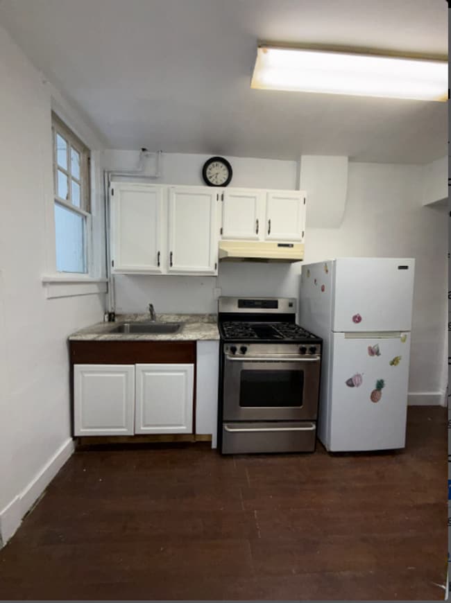 Photo - 105 Court St