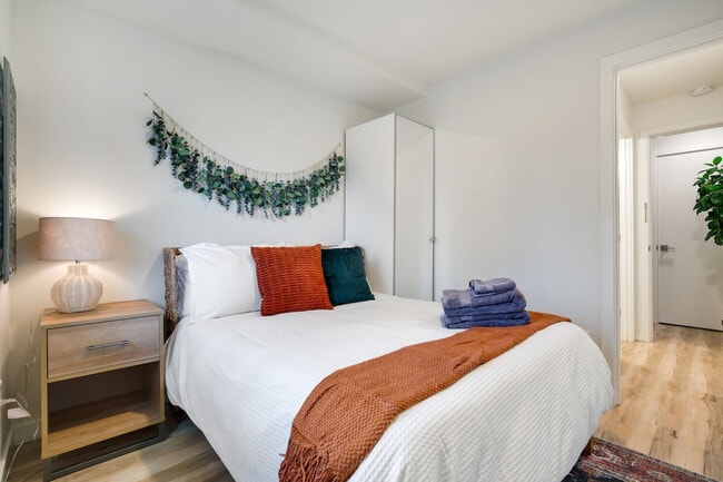 Photo - 3843 20th Ave SW Unidad ID1035939P