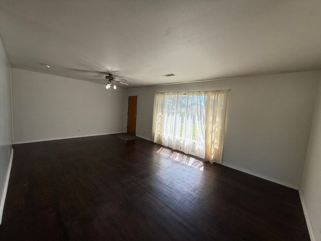 Photo - 4 Bed 2 Bath Home! In Highland School Dist...