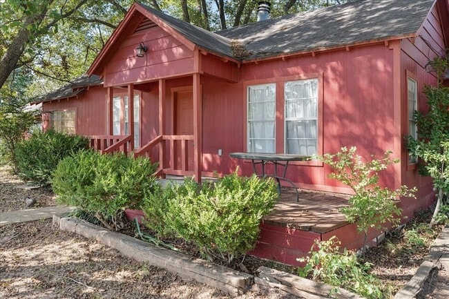 Photo - 259 Hiland Ln