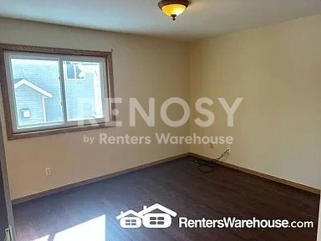 Photo - 7854 9th St N