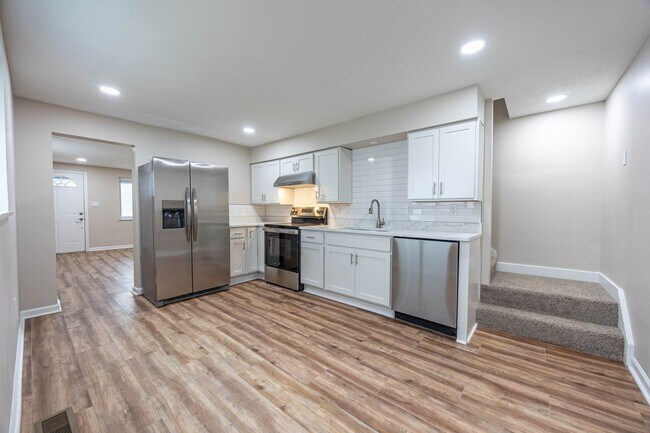 Photo - 4 Bed, 2 Bath Home in Morgan, PA AVAILABLE NOW!