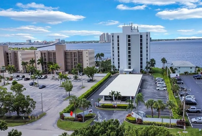 Building Photo - 3300 N Key Dr Unit 8C