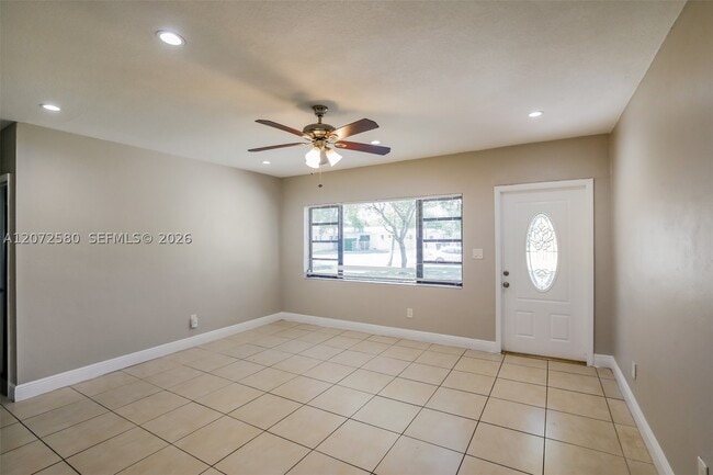 Photo - 1761 NE 170th St