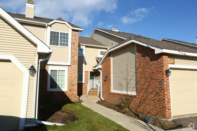 Building Photo - Chimney Hill Rental