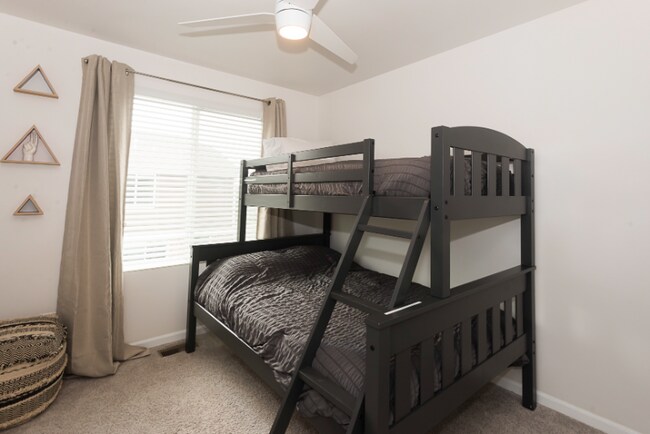 Photo - 1 Neudearborn Ln