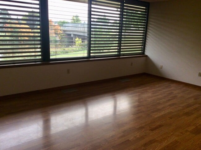 Photo - Hulsing Unit A