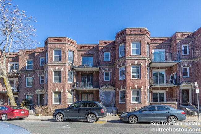 Photo - 190 Kelton St Unit 3