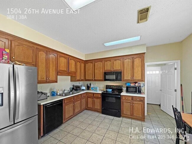 Building Photo - 1504 26th Ave E Rental