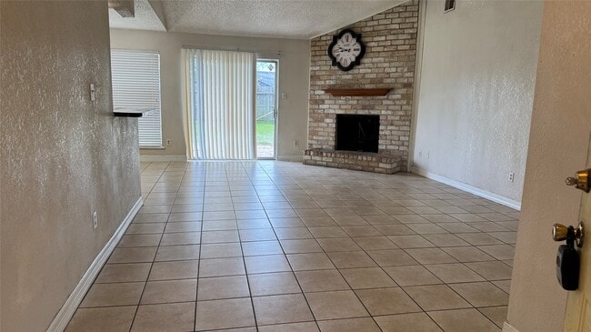 Photo - 10940 Dunvegan Way