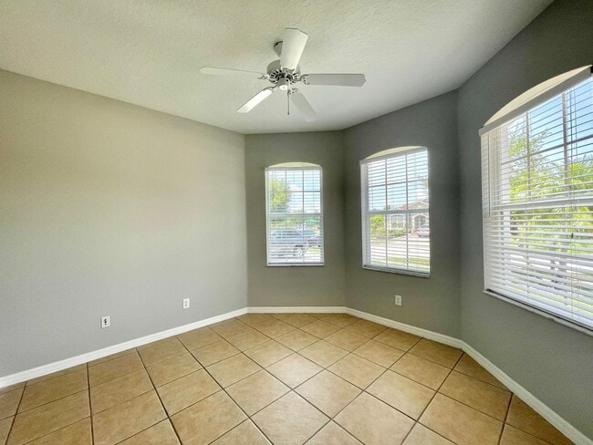 Photo - SOUTHEAST ORLANDO  - NICE UPGRADED HOUSE IN TIVOLI WOODS VILLAGE