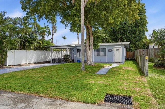 Photo - 712 NE 10th Ave