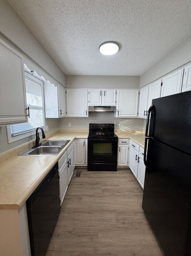 Photo - 1835 S Stacey St Unidad 1835 S. Stacey