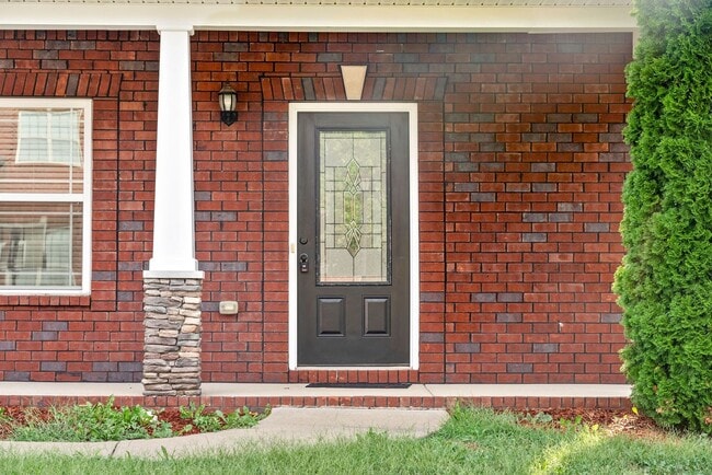 Photo - Pet Friendly Four Bedroom with Bonus!