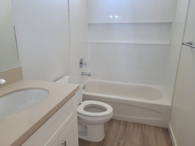 8418 Grandy St Unidad 8418 Grandy St Unit A