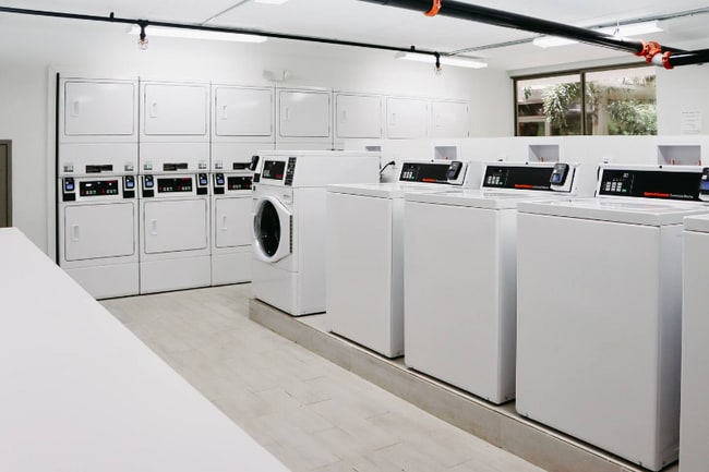 Photo - 5565 W Irlo Bronson Memorial Hwy Unit E182