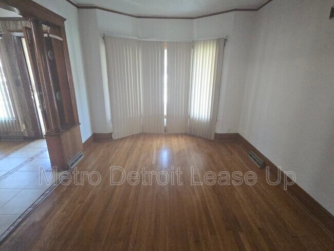 Photo - 3759 Columbus St