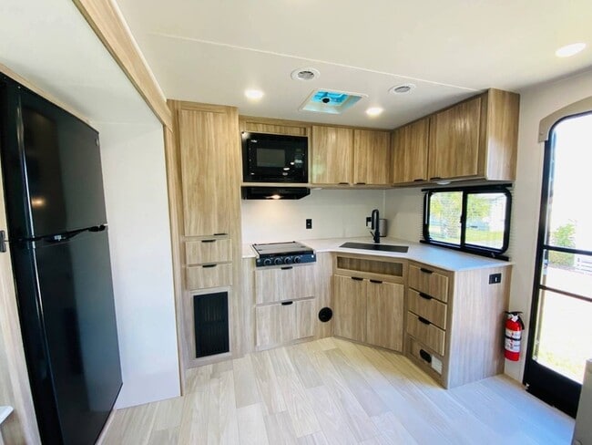 Photo - 1200 US Hwy 27 N