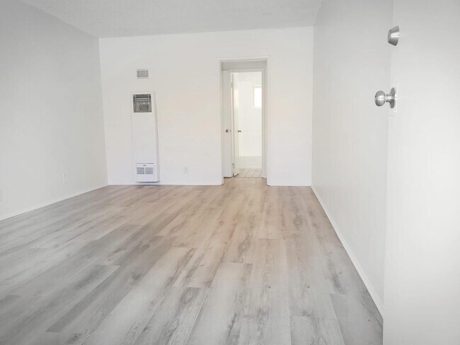 Photo - 1926 -1930 W. Jefferson Blvd.