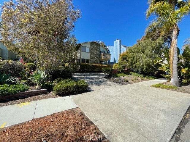 Photo - 34112 Street of the Ruby Lantern