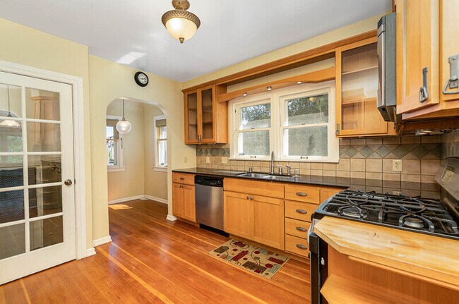 Photo - 8010 Brooklyn Ave NE